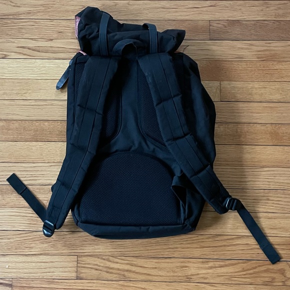 Herschel Laptop Backpack Black with Red and White Lining - Picture 5 of 6